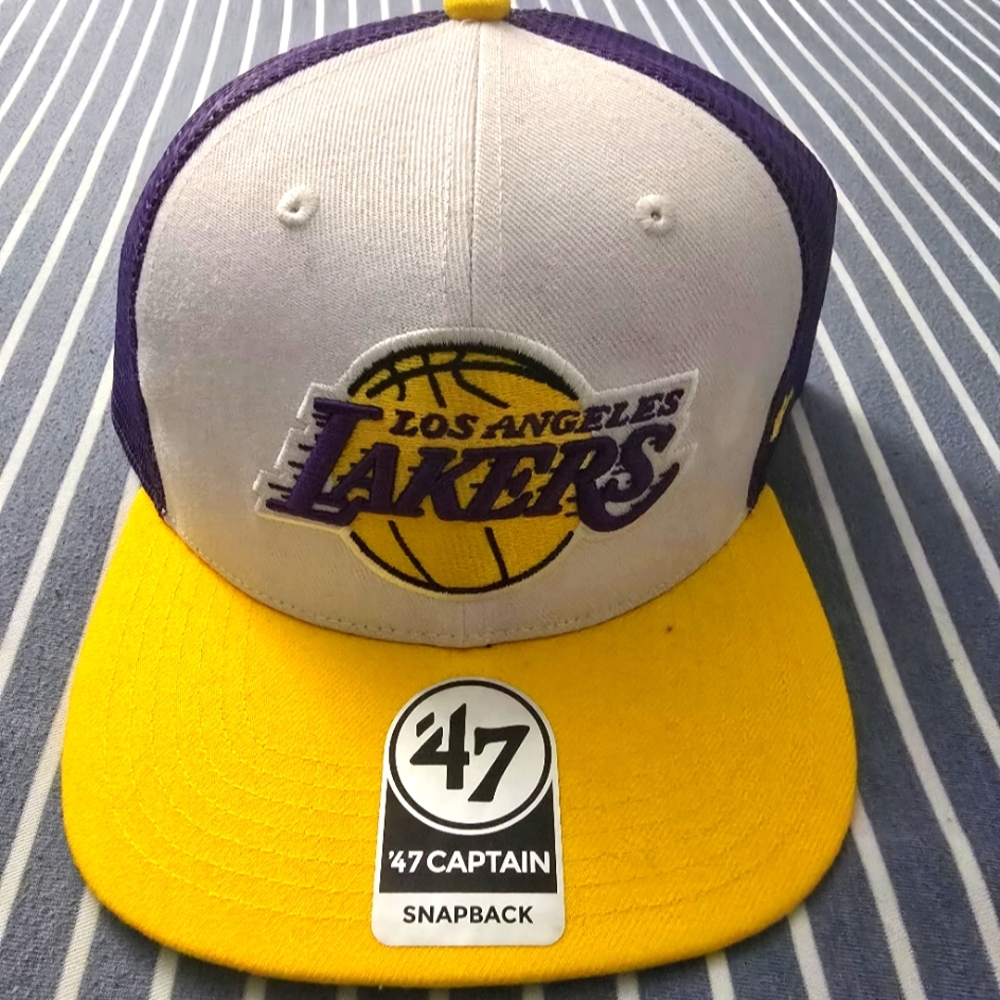 Los Angeles Lakers Snapback Hat (Super Excellent Condition)